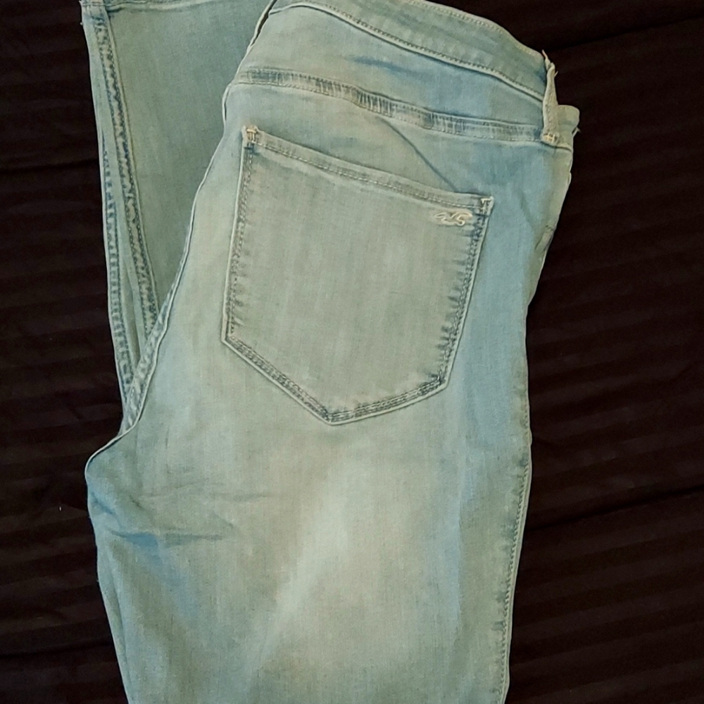Women's Hollister high rise jeans size 32W 28L